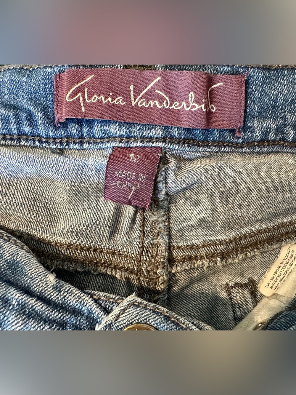 Gloria Vanderbilt Women's Amanda Jeans Size 12 - Picture 6 of 6